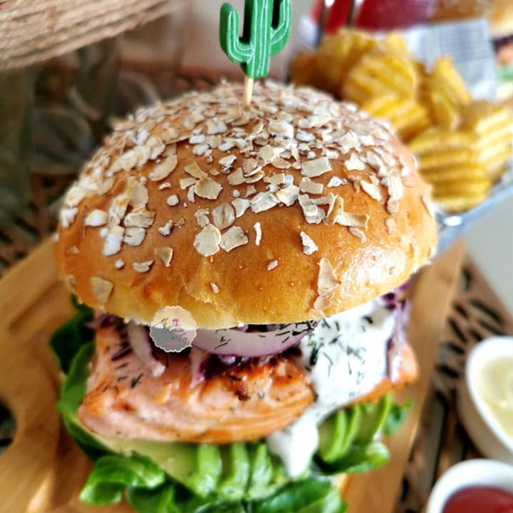 BURGER SAUMON CHOU ROUGE 6